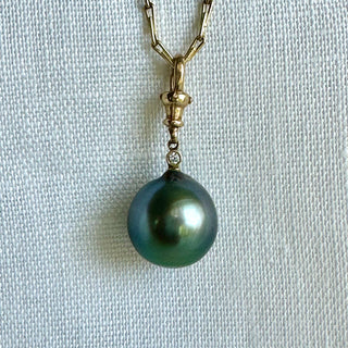 Seychelles  Lux Charm with Tahitian Pearl